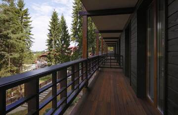 Фото номера Номер с кроватью размера «king-size» и балконом Отель Ana Hotels Bradul Poiana Brasov г. Пояна-Брашов 3