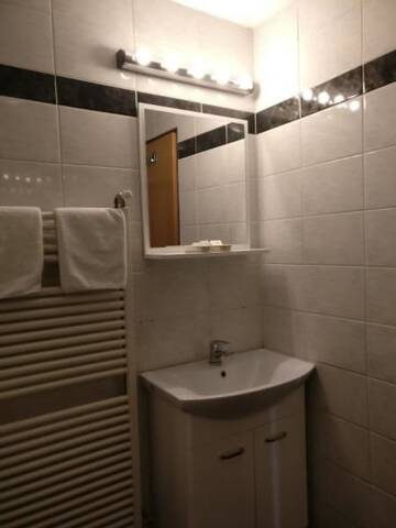 Фото номера Мезонет с 4 спальнями (для 8 взрослых) Апарт-отели Traveland Poiana Brașov г. Пояна-Брашов 5