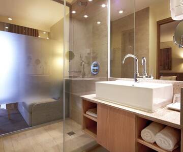 Фото номера Двухместный номер с 2 отдельными кроватями Отель Ana Hotels Sport Poiana Brasov г. Пояна-Брашов 4